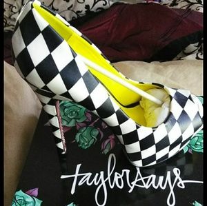 Taylor Says Heels